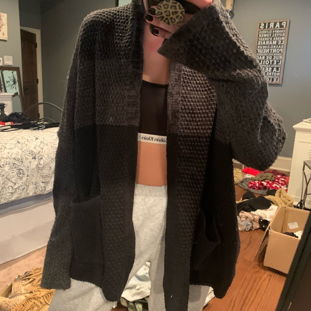 BDG (Urban Outfitters) Grey/Blk Cardigan Sweater